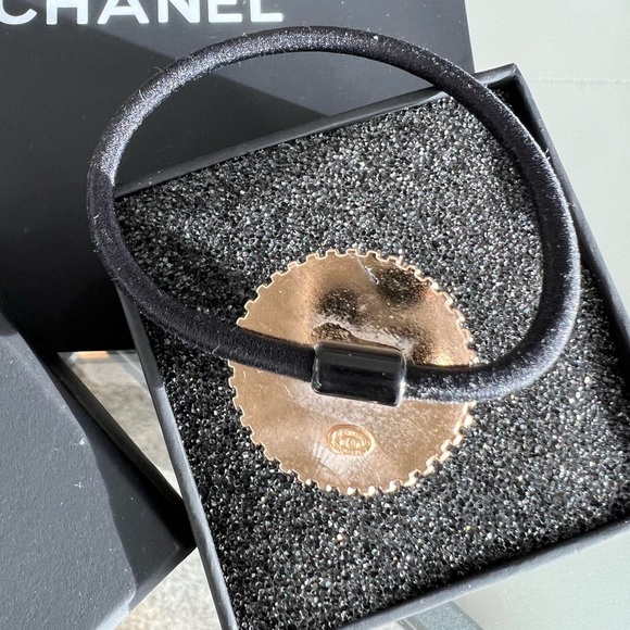 Elastic pearl Chanel 2021 - Picture 3 of 3